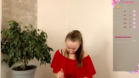 Snapshot of juu_jaa chatting on 02/08/25, 09:25 Juja and Kira online show from 02/08/25, 09:25