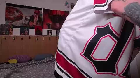 Juuzou hehim u can call me Juz online show from 06/16/26, 02:41