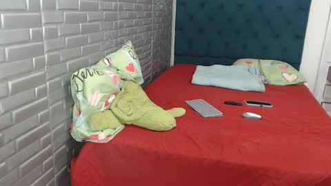 juviaandgray online show from 01/17/25, 07:38