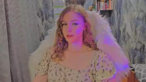 Snapshot of juxxxsybunx chatting on 11/11/25, 11:21 Juxsy online show from 11/11/25, 11:21