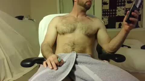 Snapshot of jwolf86 chatting on 01/01/25, 04:39 Wolf online show from 01/01/25, 04:39