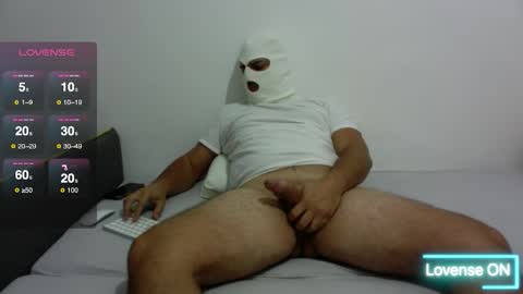 Snapshot of k1tt04n0nym0 chatting on 11/12/25, 04:57 k1tt04n0nym0 online show from 11/12/25, 04:57