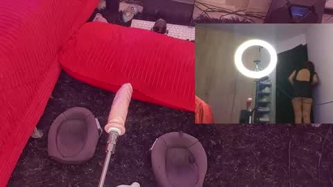 Snapshot of k4rolin chatting on 02/23/25, 12:30 Karolin online show from 02/23/25, 12:30