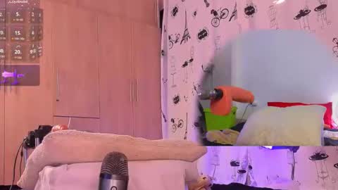  Karolin  online show from 04/13/26, 11:10