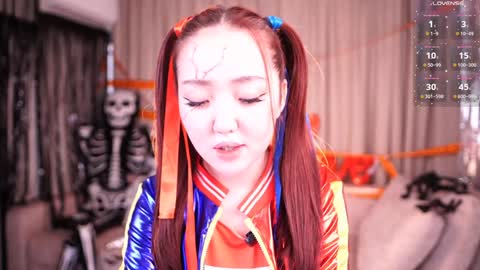 Amely online show from 10/28/25, 04:38