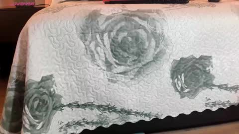 kaate_sweett online show from 12/17/25, 11:49