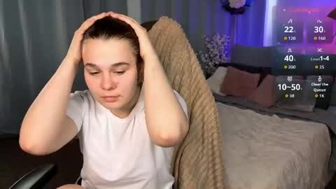 Snapshot of kacey_love chatting on 07/15/26, 05:45 Kacey online show from 07/15/26, 05:45