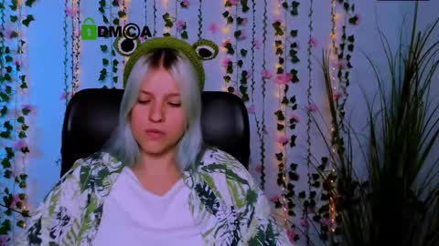 kaela_spell_ online show from 10/02/25, 01:18