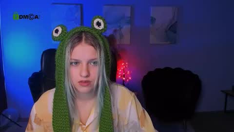 kaela_spell_ online show from 11/14/25, 10:25