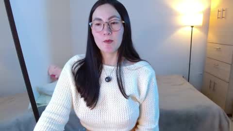 ChloeIndependient model online show from 03/29/26, 05:40