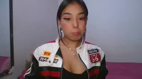 Snapshot of kahelipurple chatting on 01/15/25, 01:34 KAHELIINDEPENDENT MODEL online show from 01/15/25, 01:34