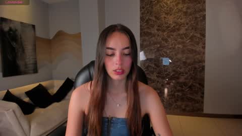 Kaia Ferreira online show from 02/01/25, 12:16