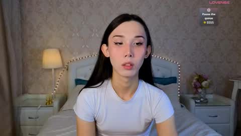 Kaia Monday Thursday FridaySaturdaySunday online show from 10/06/25, 08:01