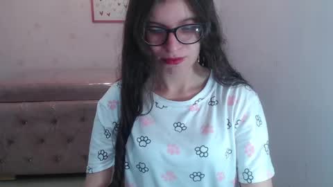 Snapshot of kailee_ch chatting on 04/11/26, 12:31 Kailee online show from 04/11/26, 12:31