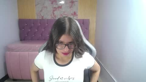 Snapshot of kailee_ch chatting on 04/12/26, 01:05 Kailee online show from 04/12/26, 01:05