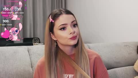 Snapshot of kailyn_moen01 chatting on 01/25/25, 09:35 Kailyn online show from 01/25/25, 09:35