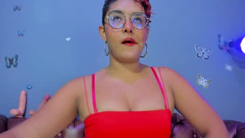 kaira_mosse_ online show from 03/29/26, 11:54