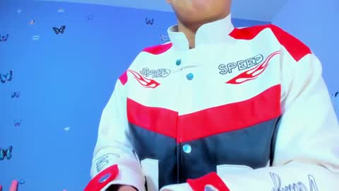 kaira_mosse_ online show from 04/26/26, 11:41