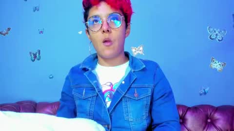 kaira_mosse_ online show from 05/19/26, 11:38