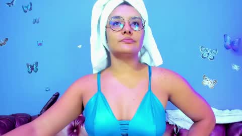 kaira_mosse_ online show from 05/21/26, 11:17