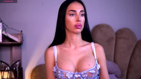 Kaira online show from 02/01/25, 07:13