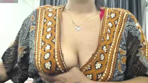 Kaira online show from 06/01/26, 11:56