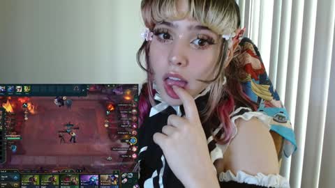 Kairi online show from 12/11/24, 11:32