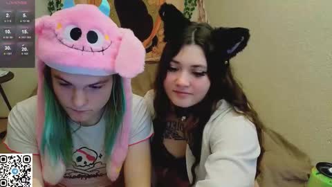 Snapshot of kaisythesmall chatting on 11/16/25, 10:43 Kessy online show from 11/16/25, 10:43