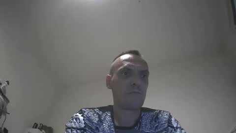 Snapshot of kaiusmaxi chatting on 09/30/25, 04:34 kaiusmaxi online show from 09/30/25, 04:34