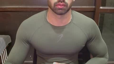 Vicky online show from 09/16/25, 03:13