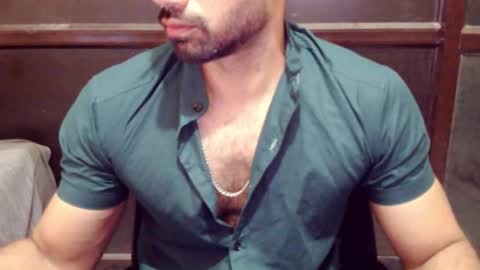 Vicky online show from 10/17/25, 05:59