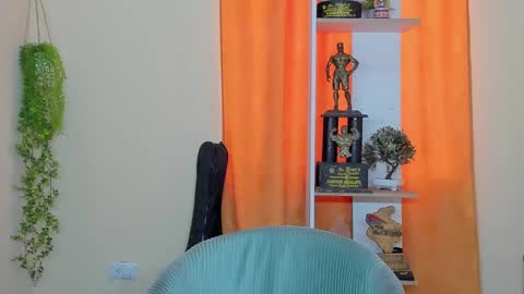 kale thomson online show from 12/05/24, 02:44