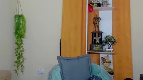 kale thomson online show from 01/28/25, 09:40