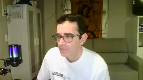 Snapshot of kalem48 chatting on 12/20/24, 11:05 MusicMen49 online show from 12/20/24, 11:05