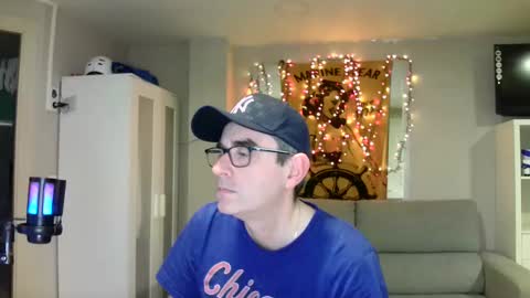 Snapshot of kalem48 chatting on 02/04/25, 01:13 MusicMen49 online show from 02/04/25, 01:13