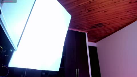 Kali Ka Please help me with your thumbs up its important   dont forget my birthday on October 26 online show from 04/08/26, 09:15