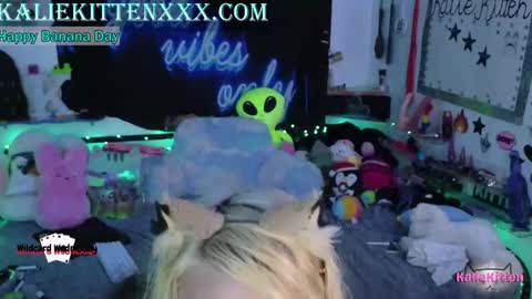 KalieKitten online show from 04/15/26, 08:53