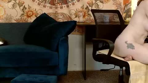 Snapshot of kalikushdreamz chatting on 12/15/24, 01:57 Tara Smith online show from 12/15/24, 01:57