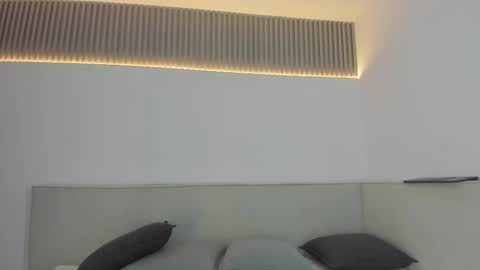 Carolina   online show from 12/19/25, 12:34