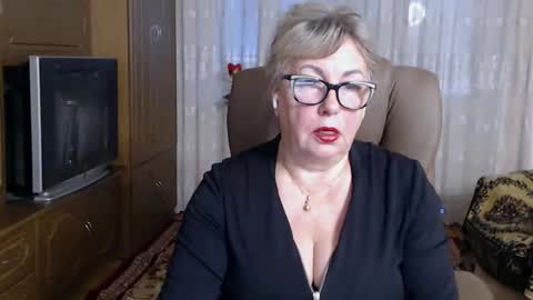 Snapshot of kalliiina chatting on 10/22/25, 08:03 kalliiina online show from 10/22/25, 08:03