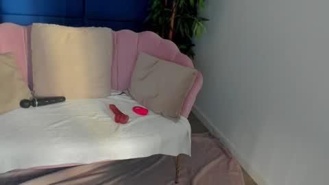 KamaFeels online show from 11/01/25, 06:15