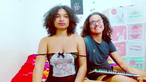 Dante and Carolina independient model online show from 02/04/25, 03:00