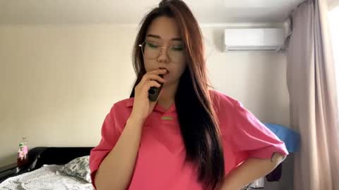 Bella online show from 05/27/26, 01:57