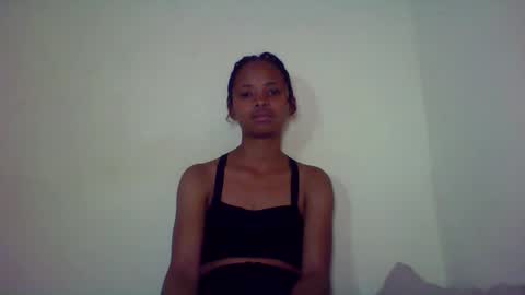 kamillah69 online show from 11/16/25, 12:44