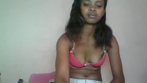 kamillah69 online show from 03/02/26, 06:36