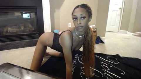 Snapshot of kamir_k2 chatting on 01/21/25, 01:18 Willow Jade and Churchill Jones online show from 01/21/25, 01:18
