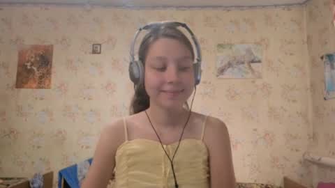 Mari  Simmons online show from 10/02/25, 07:15