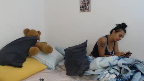 kammy   y   camila online show from 10/02/25, 12:17