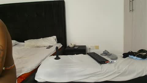 kandy_sweetss online show from 04/15/26, 10:00