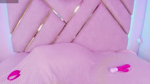 Cami online show from 10/03/25, 12:13